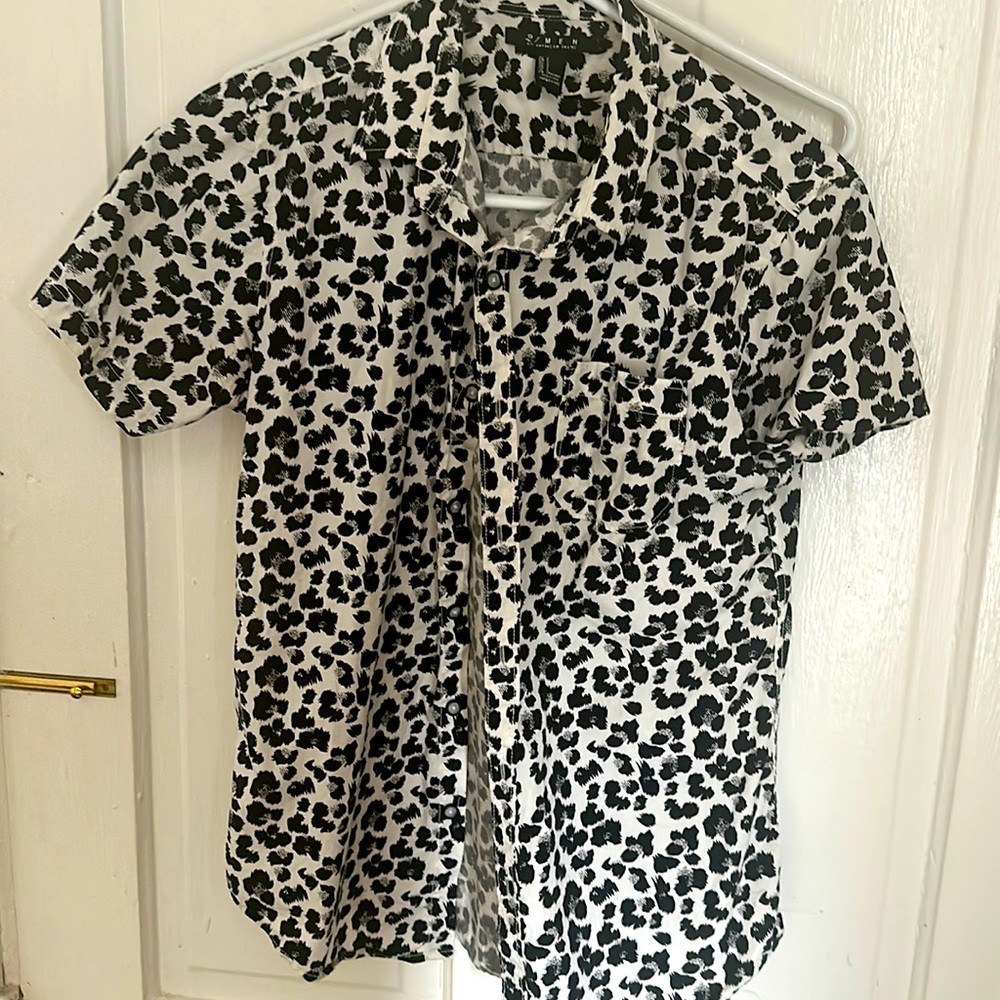 Forever 21 button down short sleeve
